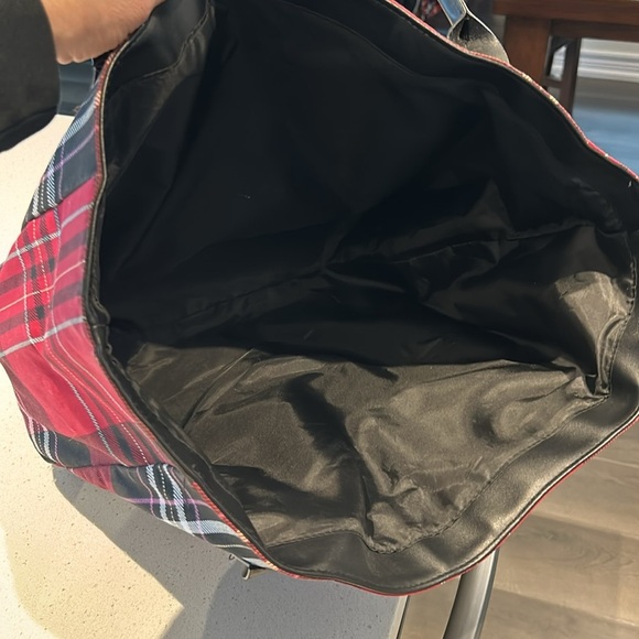 Victoria’s Secret Red Plaid Signature Weekend Tote Bag Purse - Picture 5 of 11